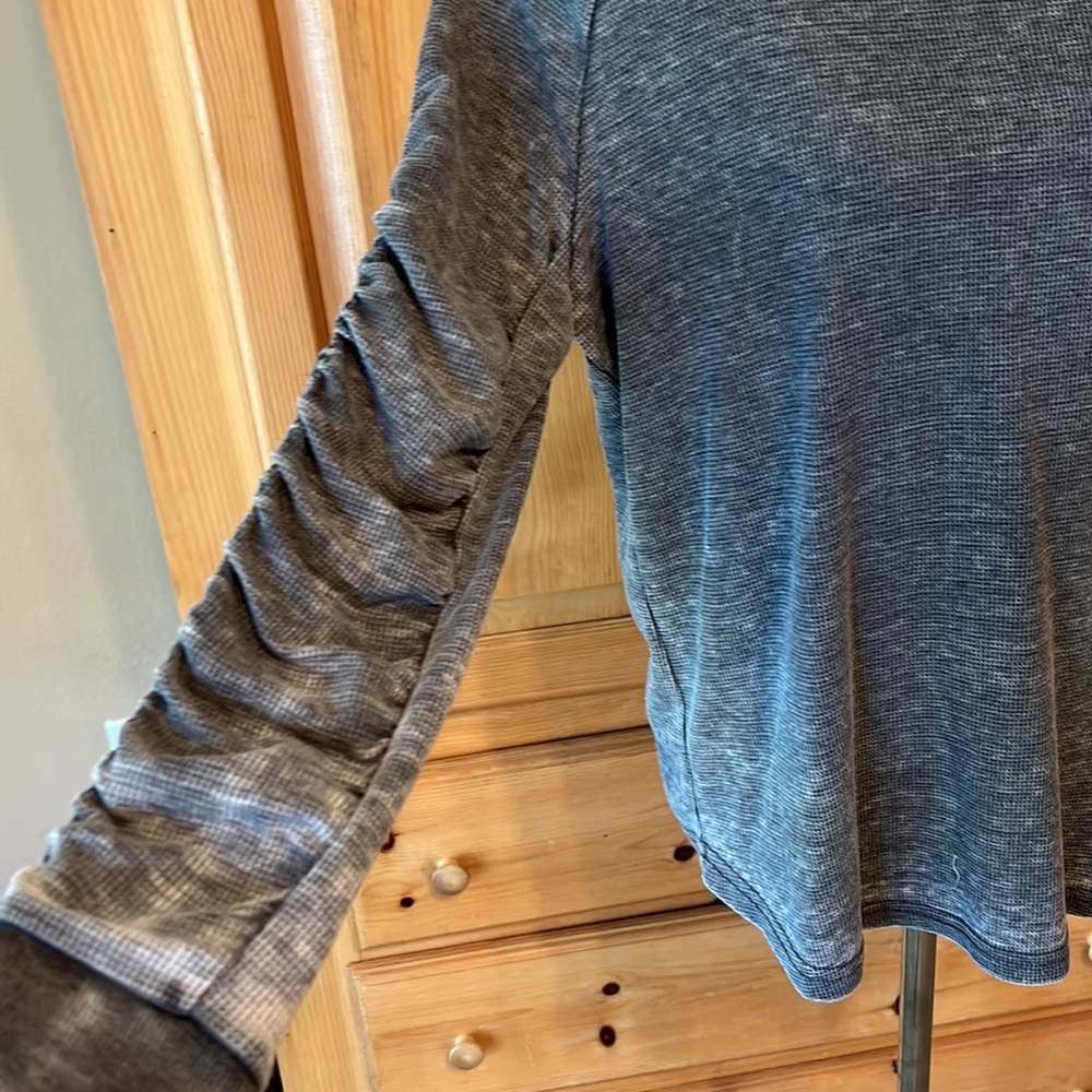 Jane & Delaney Gray Waffle Raglan Long Sleeve T-Shirt M - Picture 2 of 4